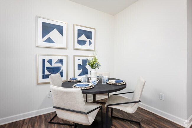 2 habitaciones, 2 baños - 1188 pies cuadrados - Comedor - Buckhill Village Apts