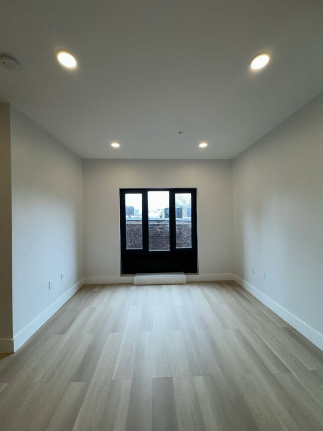 Foto del edificio - 316 Forrest St