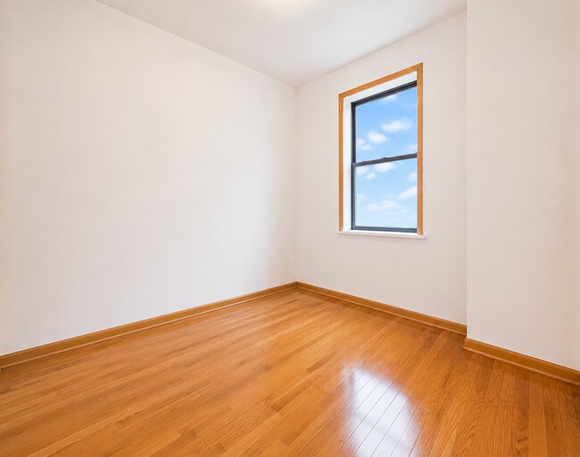 Foto del edificio - 3213 S Green St