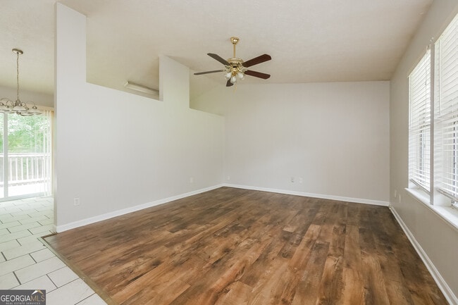 Foto del edificio - 10306 Wisteria Ln