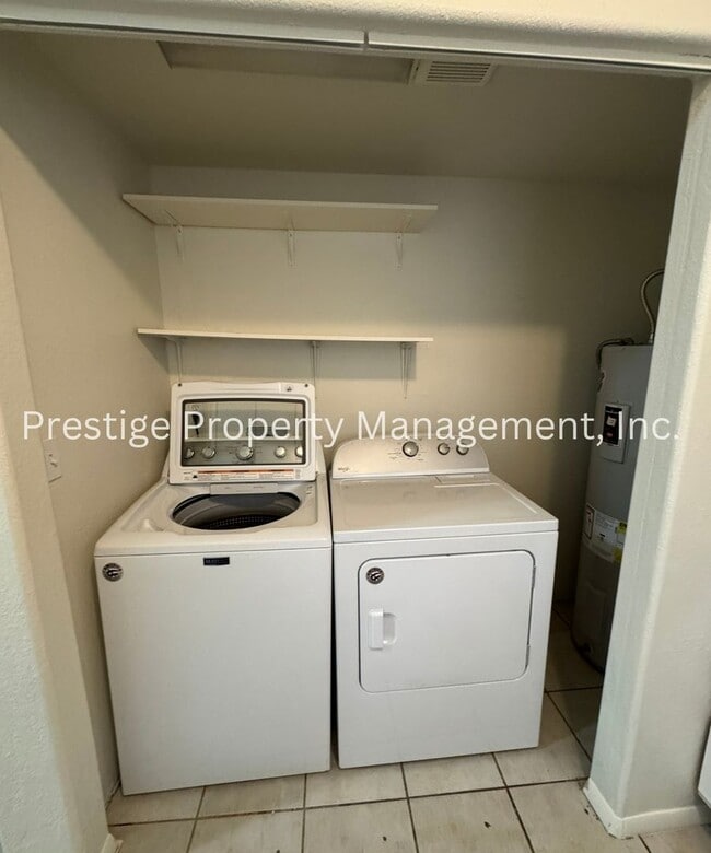 Building Photo - 4bd 2ba located in central Tucson!!!