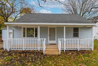 Building Photo - 600 Dadson Dr