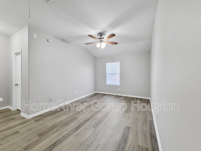 Building Photo - 3815 Harris Mill Dr