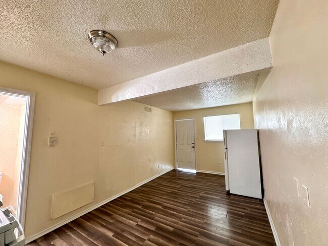 Foto del edificio - Cozy, affordable and conveniently located Studio
