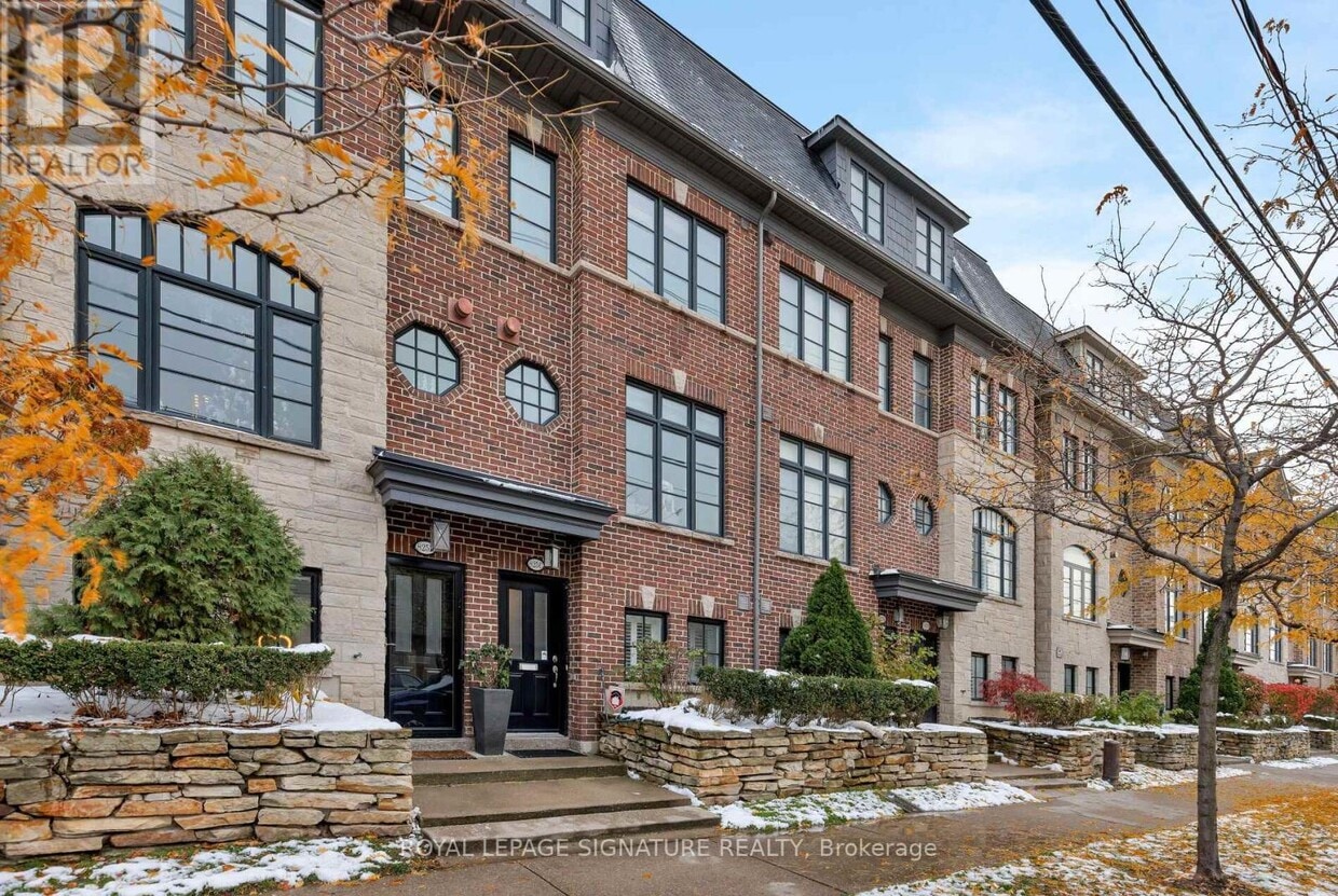 Photo principale - 825C Oxford St