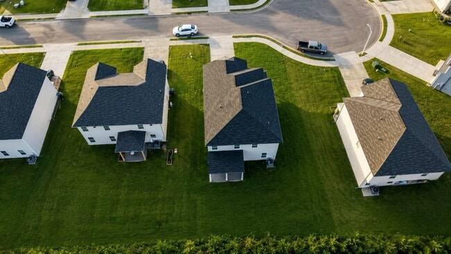 Building Photo - 2252 Viking Ct