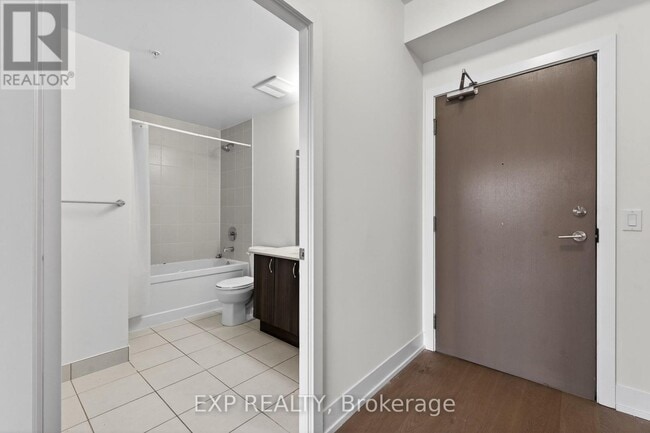 Building Photo - 7 Kenaston Gardens