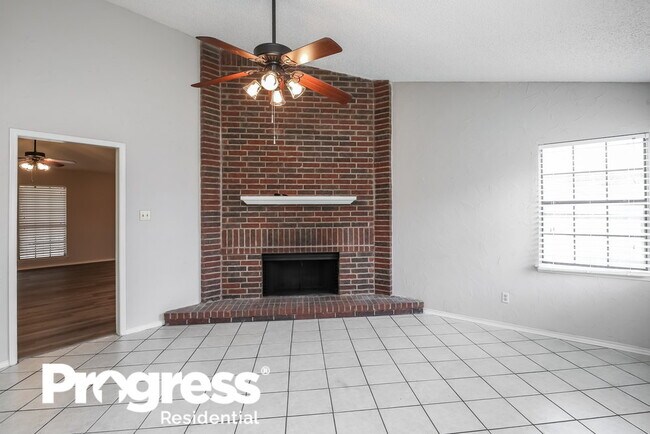 Building Photo - 5215 Nocona Ln