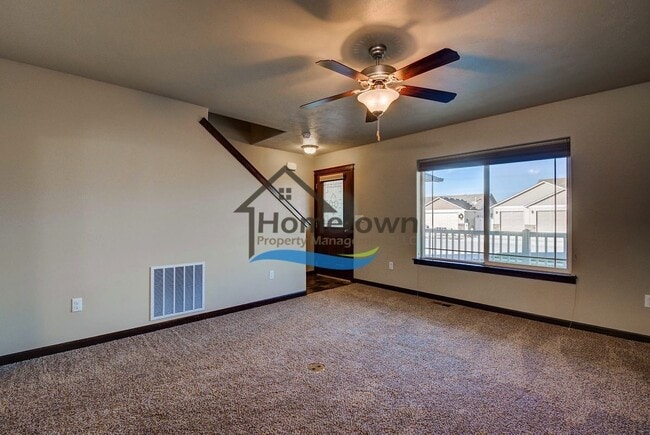 Building Photo - Spacious 4 bed 2.5 bath Home in Post Falls!