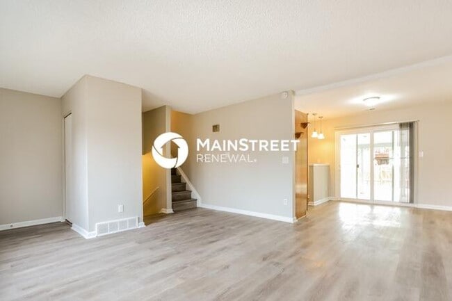 Foto del edificio - 3 Bedroom Pet-Friendly Home in AURORA, CO ...