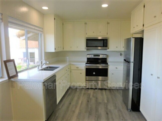 Building Photo - 17453 Plaza Cerado