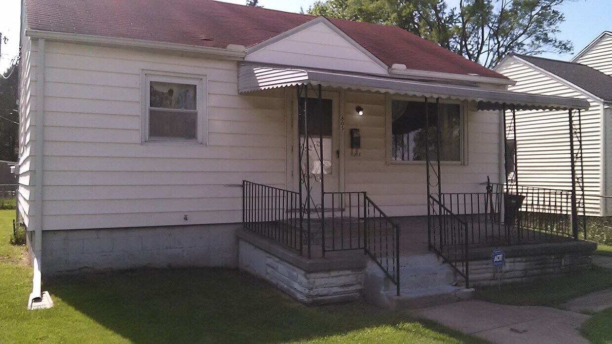 805 S Albert Ave, South Bend, IN 46619 House Rental in South Bend, IN