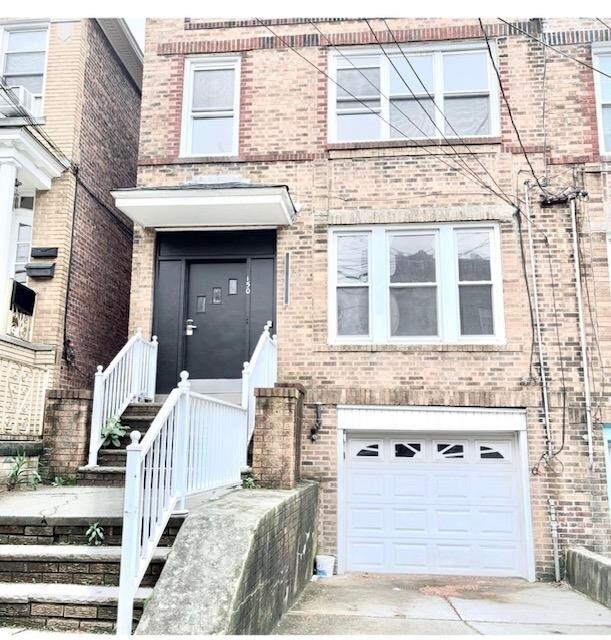 Building Photo - 150 W 29th St