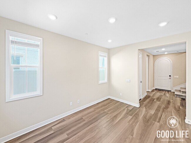 Foto del edificio - Stunning 3BD/2.5BA Home in Carlsbad with Private Yard, Soaking Tub & 2-Car Garage