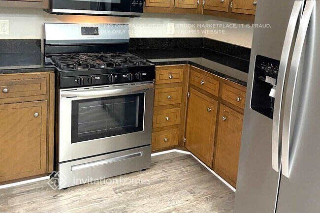 Building Photo - 2559 Porter Dr