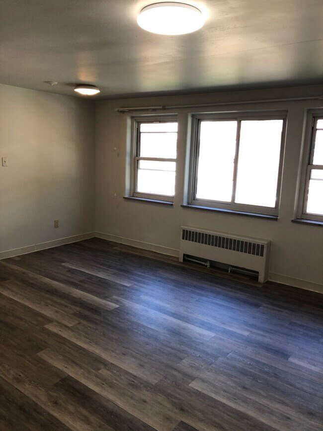 Foto del edificio - 308 N Mercer St
