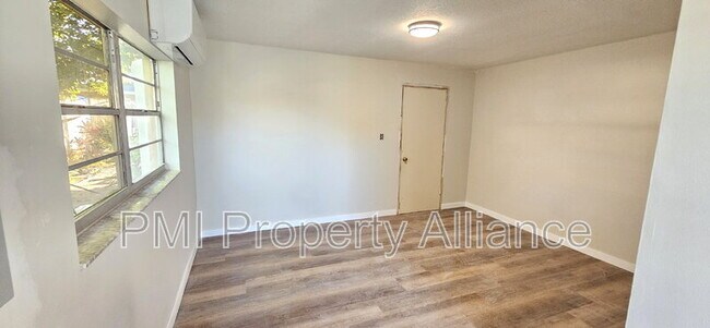 Foto del edificio - 5441 Arpana Dr