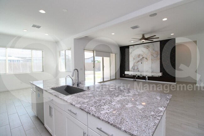 Foto del edificio - 183 E Birchwood Pl