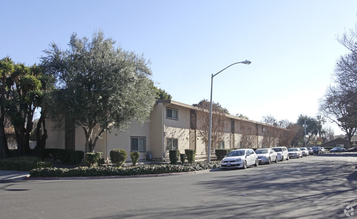 Building Photo - Park Avenue Apartments
