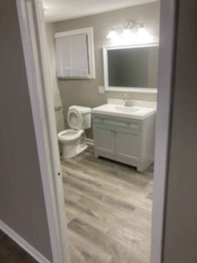 Foto del edificio - Totally updated 3 Bdrm 2 full Bath Home