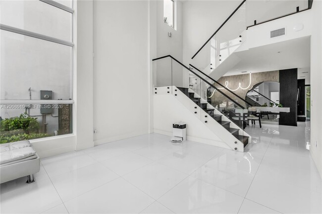 Building Photo - 9730 NW 74th Terrace
