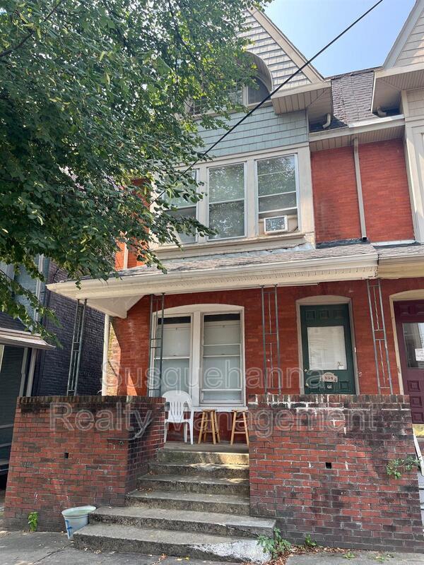 Building Photo - 134 College Ave