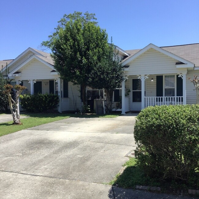 Building Photo - Northeast Pensacola 2BR Patio Home Near UWF & I-10 with Screened Porch, Privacy-Fenced Backyard.