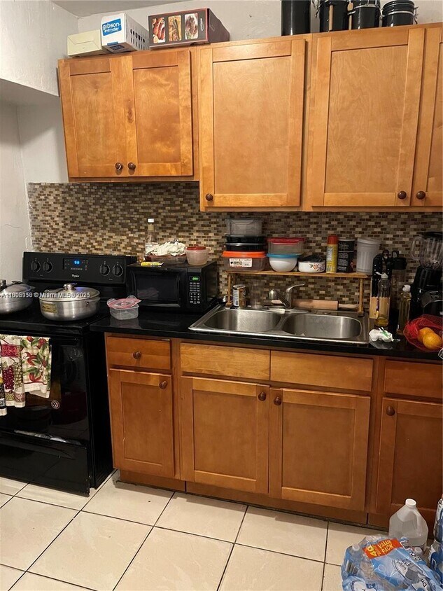 Foto del edificio - 640 NE 141st St