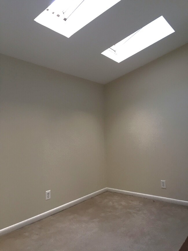 Foto del edificio - 614 Elliott St NE