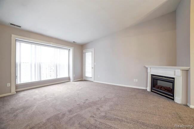 Building Photo - 13463 Forest Ridge Blvd