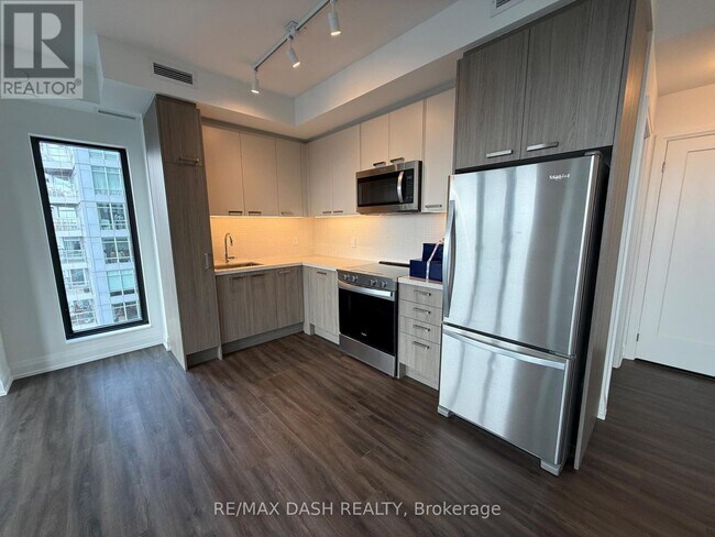 Building Photo - 20 Soudan Ave