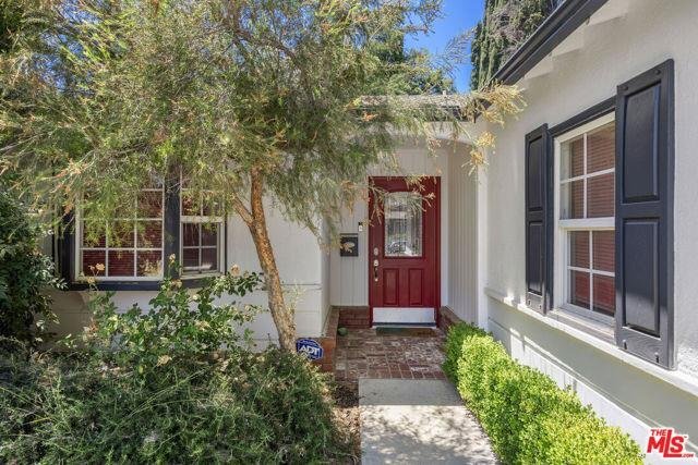 Building Photo - 5537 Allott Avenue, Los Angeles, CA 91401 ...