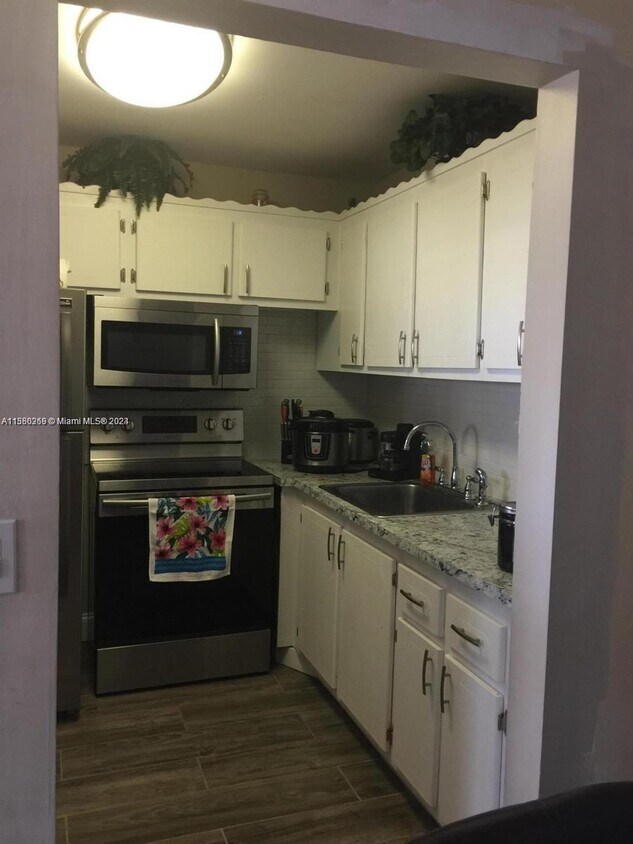 Foto principal - 218 Windsor J
