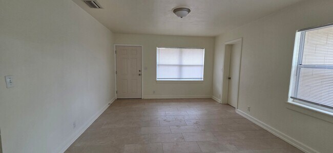 Foto del edificio - 640 W Juniata St