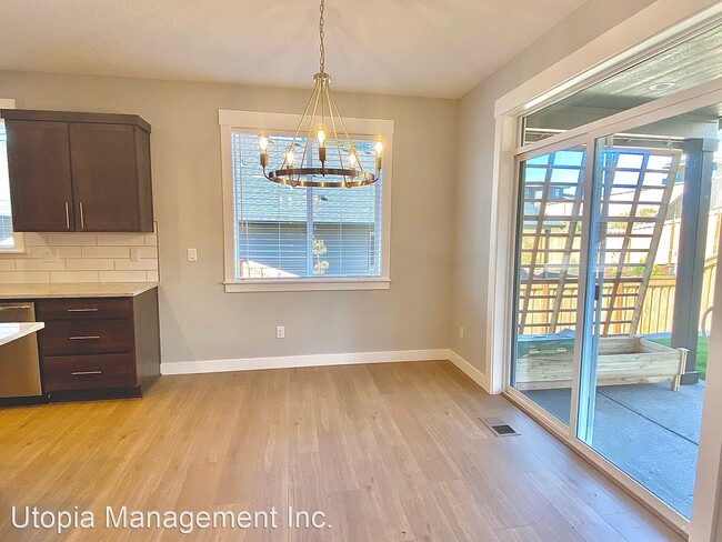 Building Photo - 4 br, 2.5 bath House - 38243 Mulberry St.