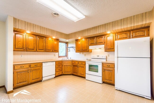 Building Photo - Beautiful 2 bedroom duplex located on the West side of Manhattan!