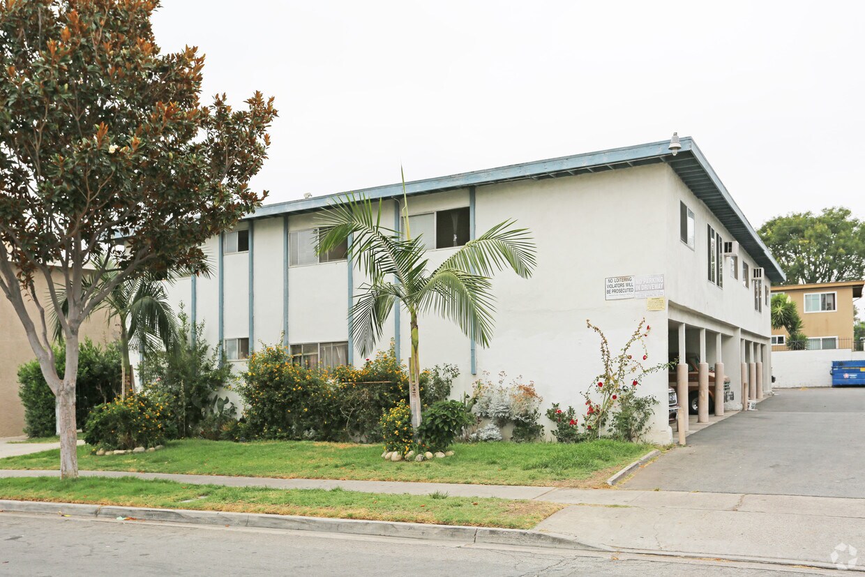 Building Photo - Buena Grove