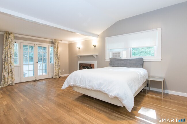 Foto del edificio - 211 New Canaan Rd