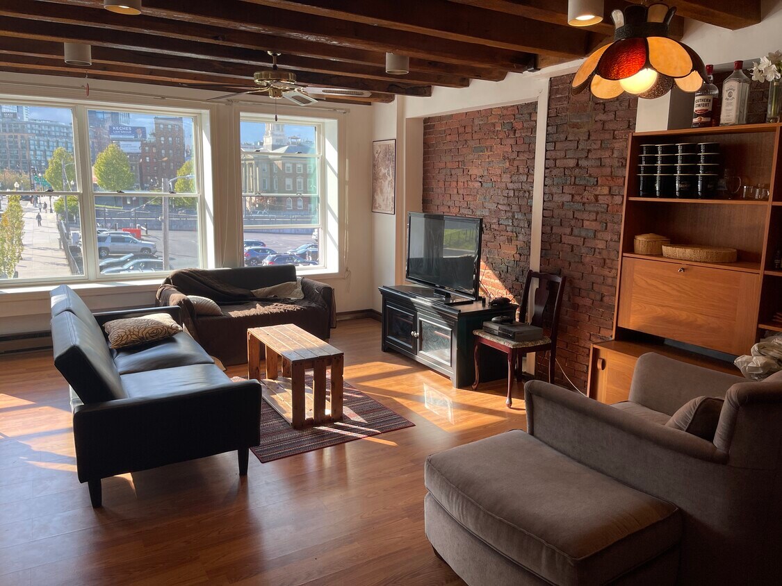 Living Room - 47 Fulton St