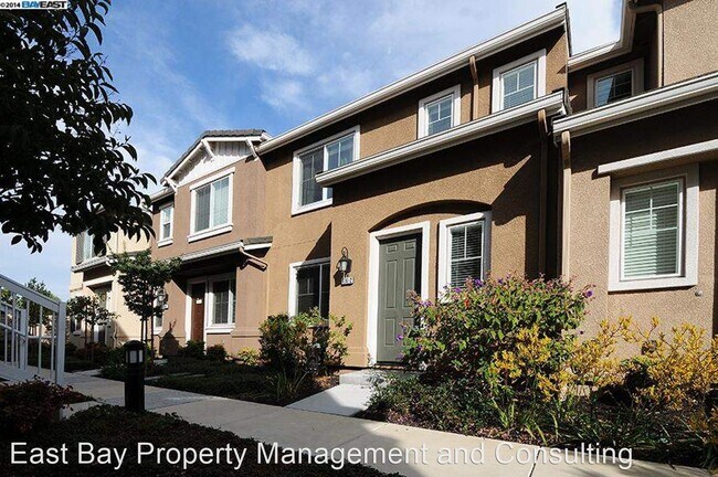 Foto del edificio - 3 br, 2.5 bath House - 400 Old Oak Lane Un...