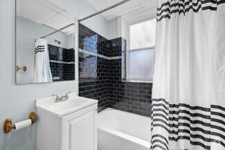Building Photo - 4710 Delor St