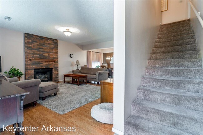 Building Photo - 3 br, 2.5 bath House - 763 W Van Gogh Pl