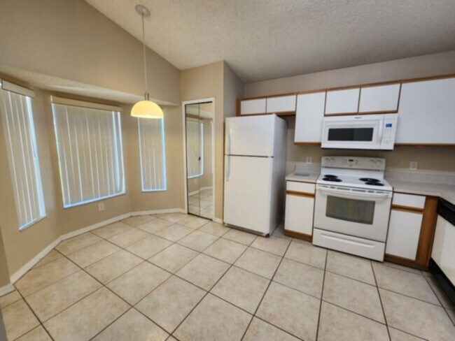 Building Photo - Nice 3 bedroom House in convenient location
