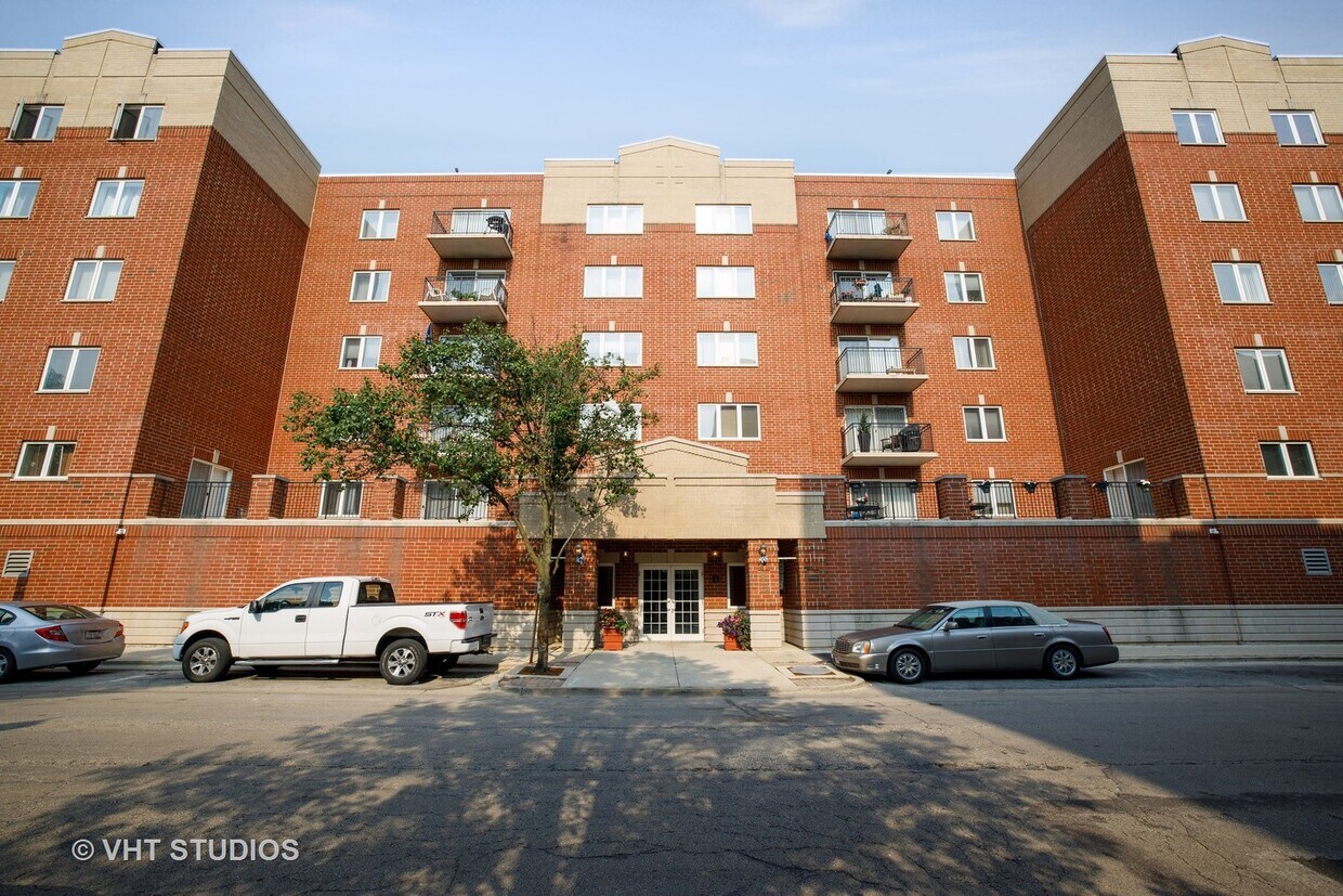 3303 Grove Ave Unit 205, Berwyn, IL 60402 Condo for Rent in Berwyn