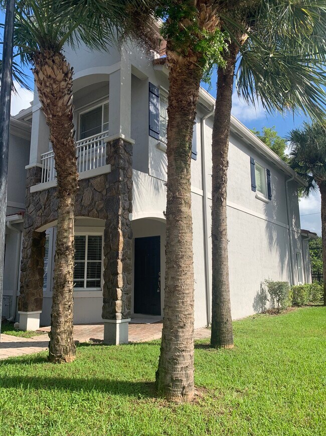 Building Photo - 8236 SW 29th St