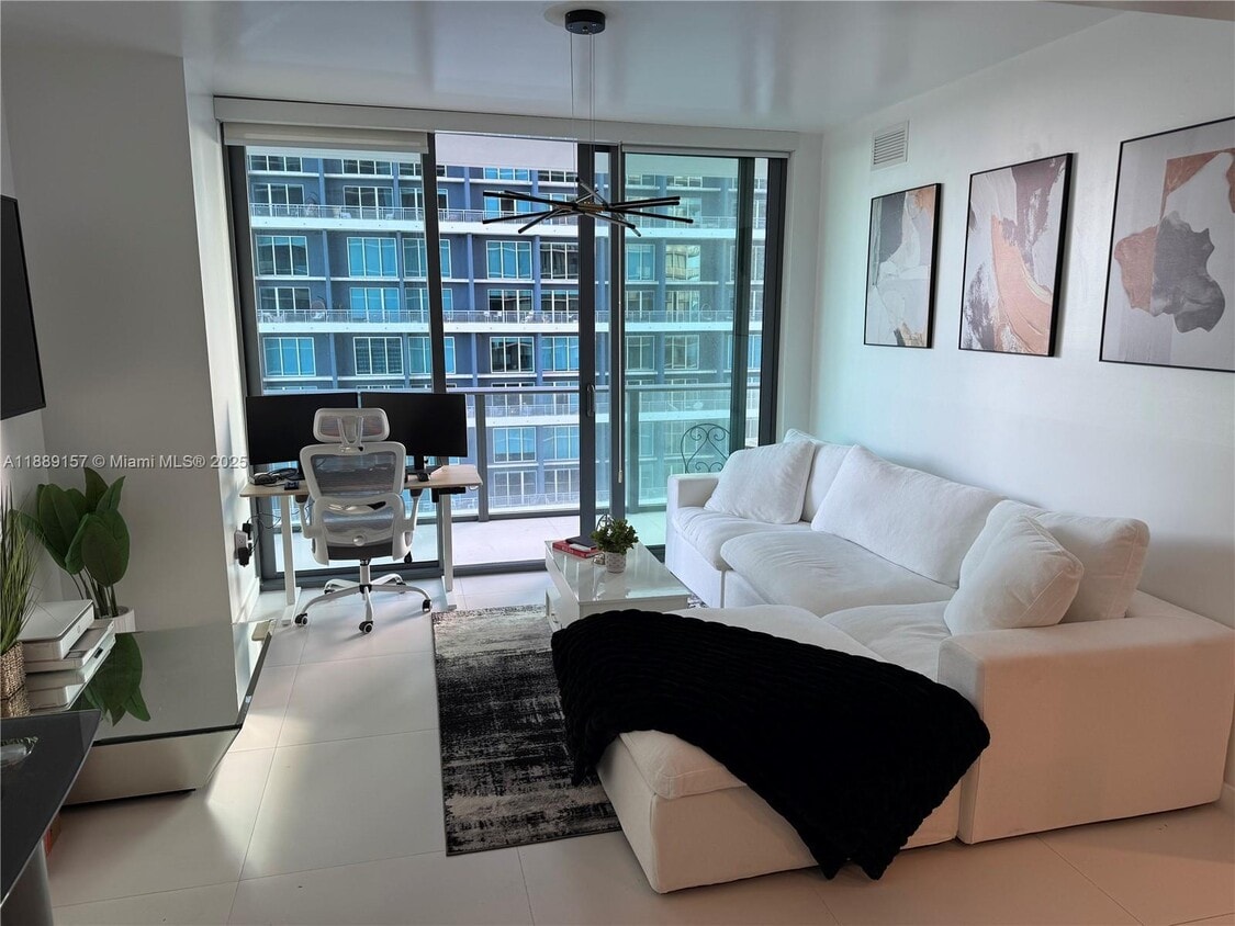 Foto principal - 1300 S Miami Ave