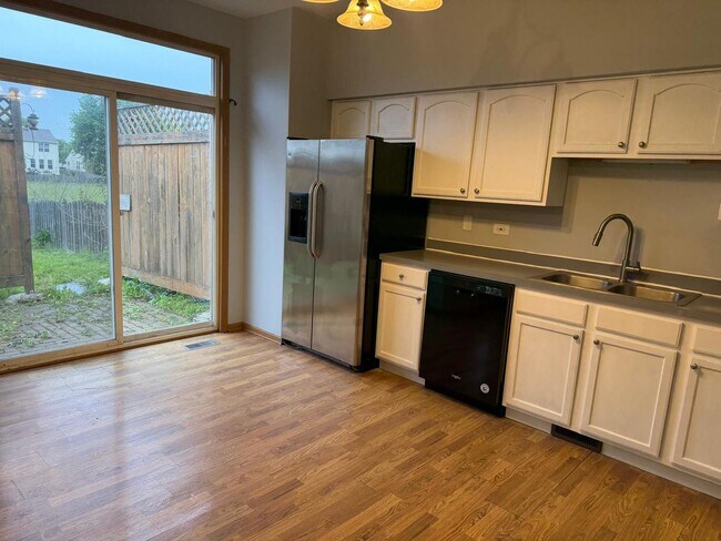 Building Photo - 2208 Rebecca Cir