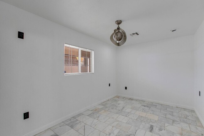 Foto del edificio - 3423 N 14th St