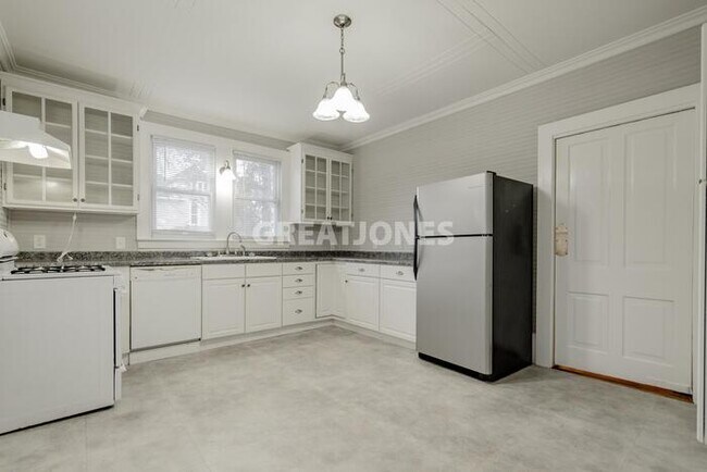 Foto del edificio - 1720 College St