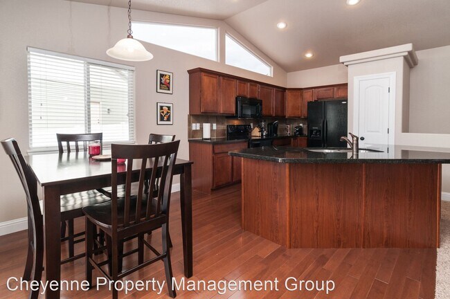 Building Photo - 3 br, 2 bath House - 3536 Gunsmoke Road